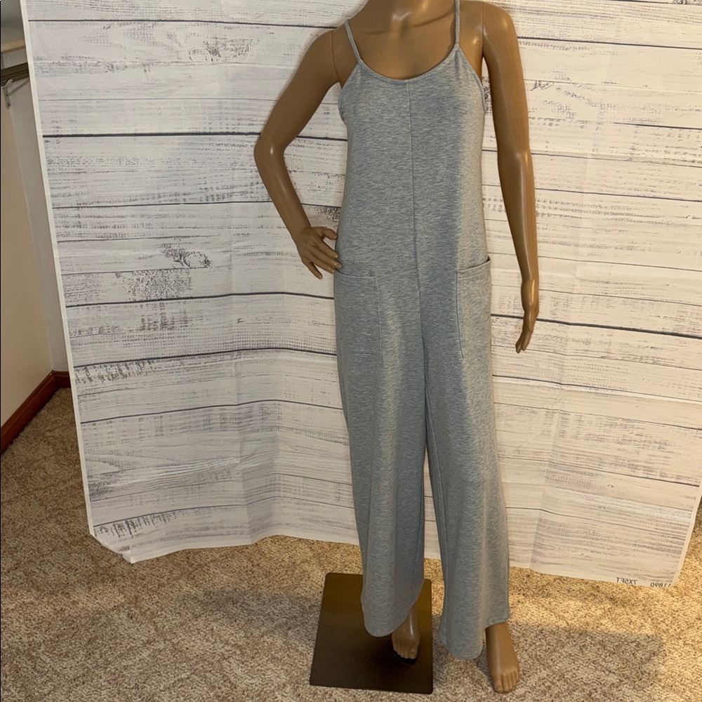 NWOT Sleeveless Wide-Leg Jumpsuit in Heather Gray - Picture 3 of 7